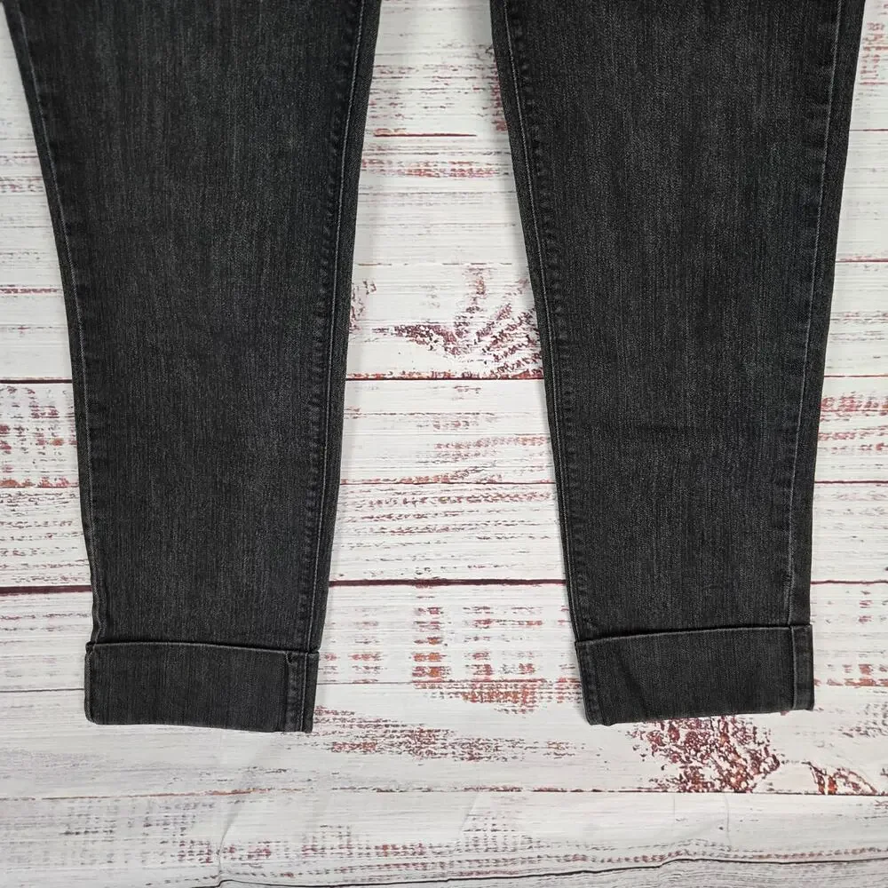 NYDJ Black Cuffed Crop Jeans Size 2 Lift Tuck Stretch Outdoor Basic Casual Party